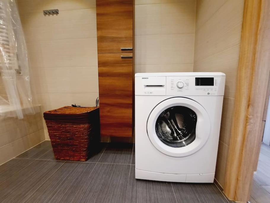 Apartament Z Podziemnym Parkingiem Ulica Wroclawska Краків Екстер'єр фото