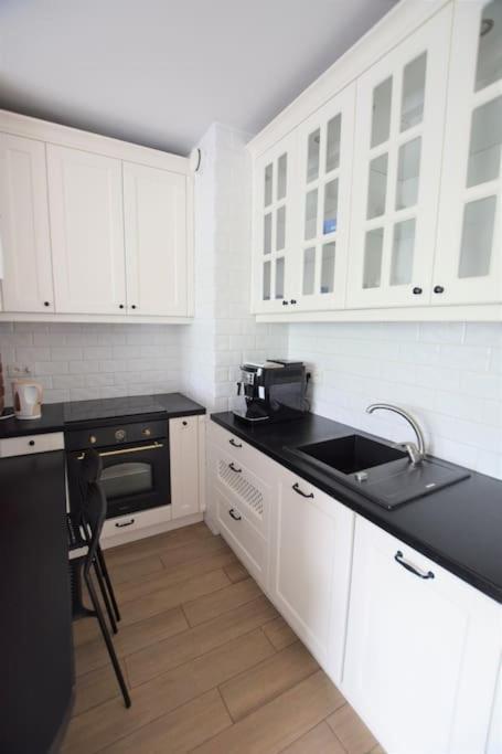 Apartament Z Podziemnym Parkingiem Ulica Wroclawska Краків Екстер'єр фото